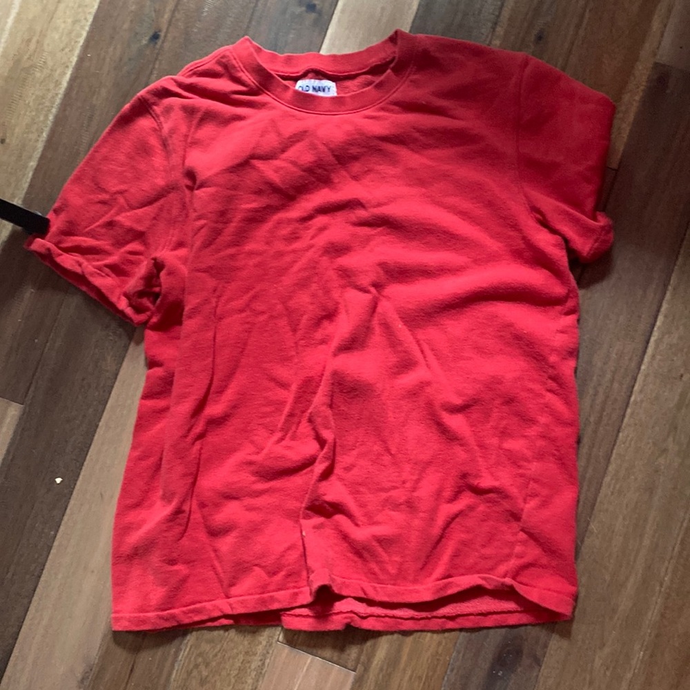 Red short sleeve shirt